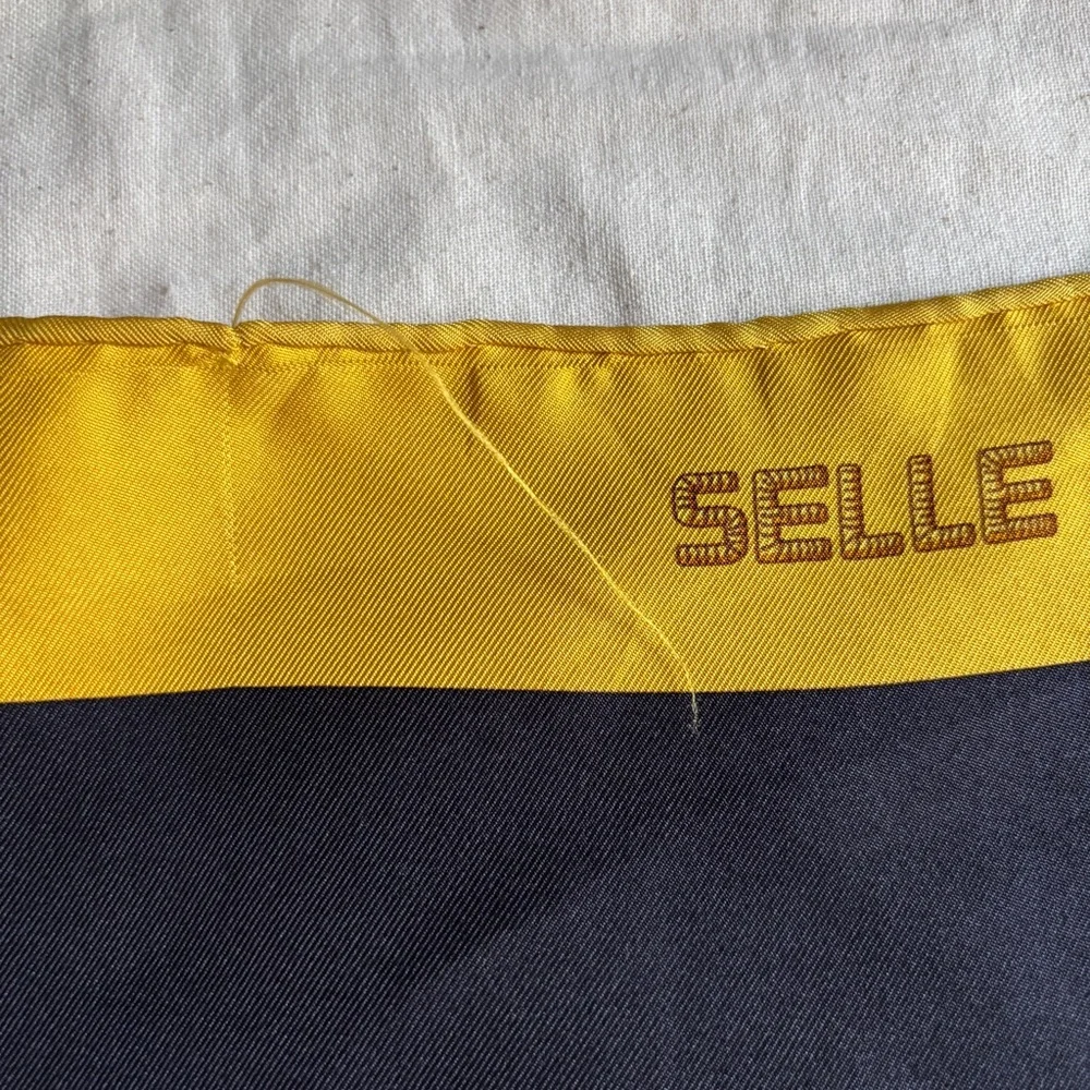 Hermès Silk Scarf Saddle Motif Carré 90 - Selle d’Apparat Marocaine Black Multi - Picture 5 of 6